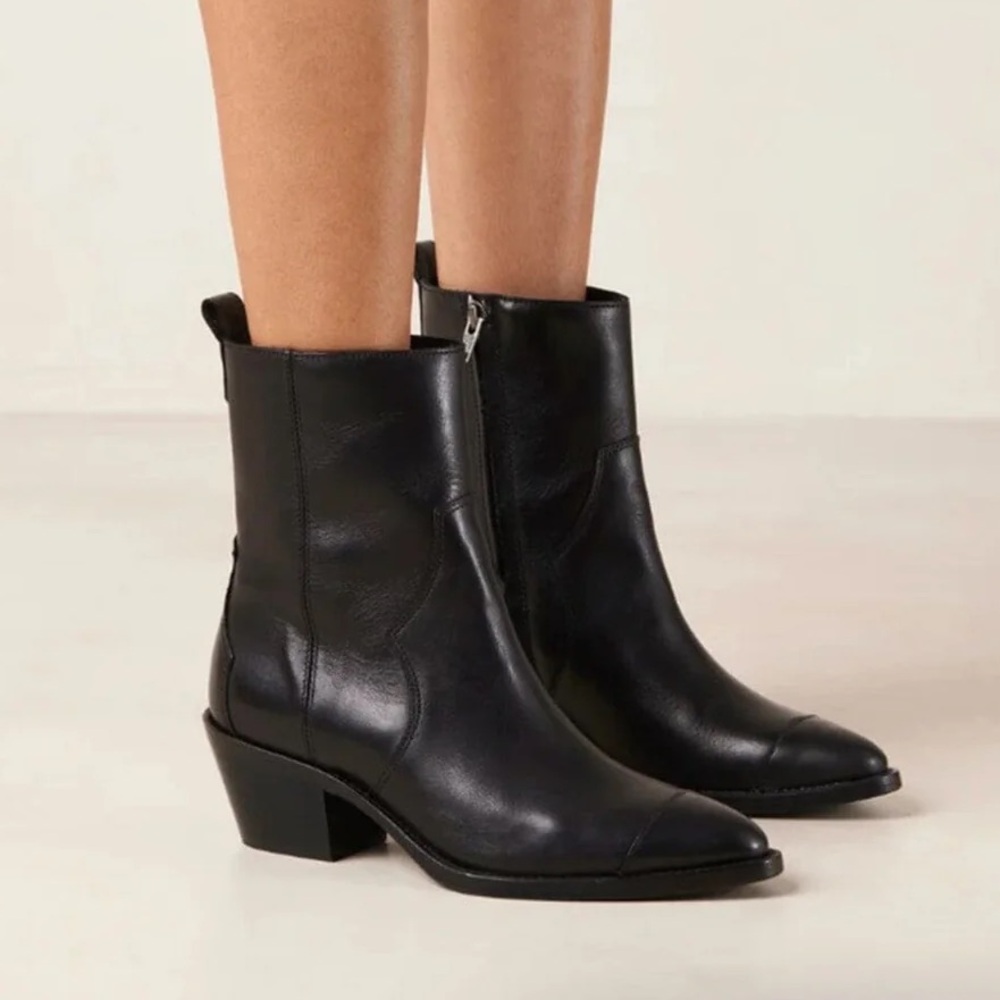 ALOHAS Austin Leather Ankle Black Booties